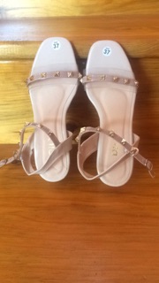 Giày sandal dily gót vuông