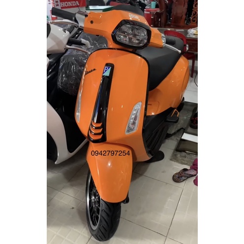 Sơn xe máy Vespa màu Cam solid P040-1K Ultra Motorcycle Colors
