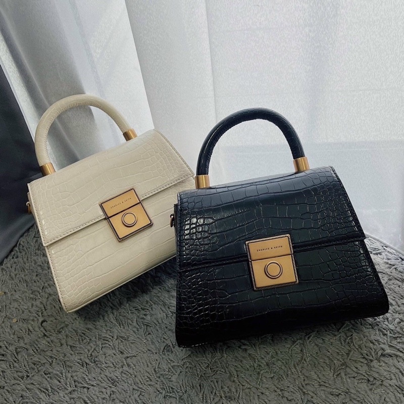 Túi quai xách đeo chéo Cnk tag vàng đồng