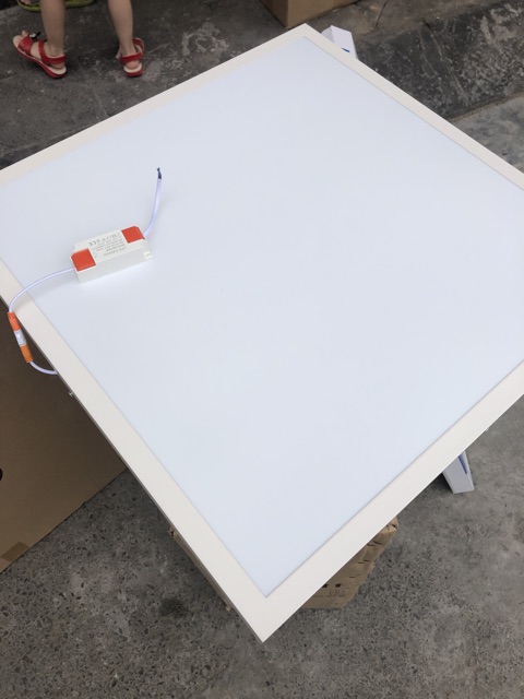 Đèn led panel 600x600 48w ốp trần nổi