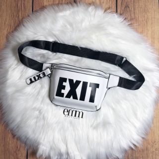 Túi đeo chéo Exit (ảnh thật kèm video)