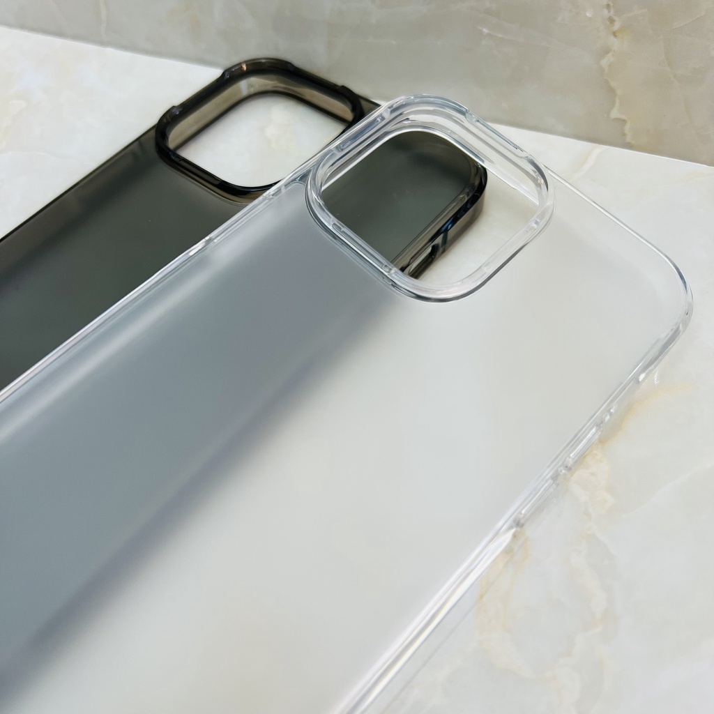 Ốp lưng iPhone 14 Pro Max Likgus trong mờ chống vân tay