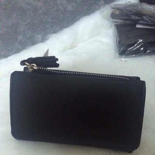 Ví mango auth Ví mango chuẩn auth, nhỏ nhỏ xinh xinh.....................bhuihggghhshsjsjjxbdjsjwjwbbwbsjsjssbsbsbsbs