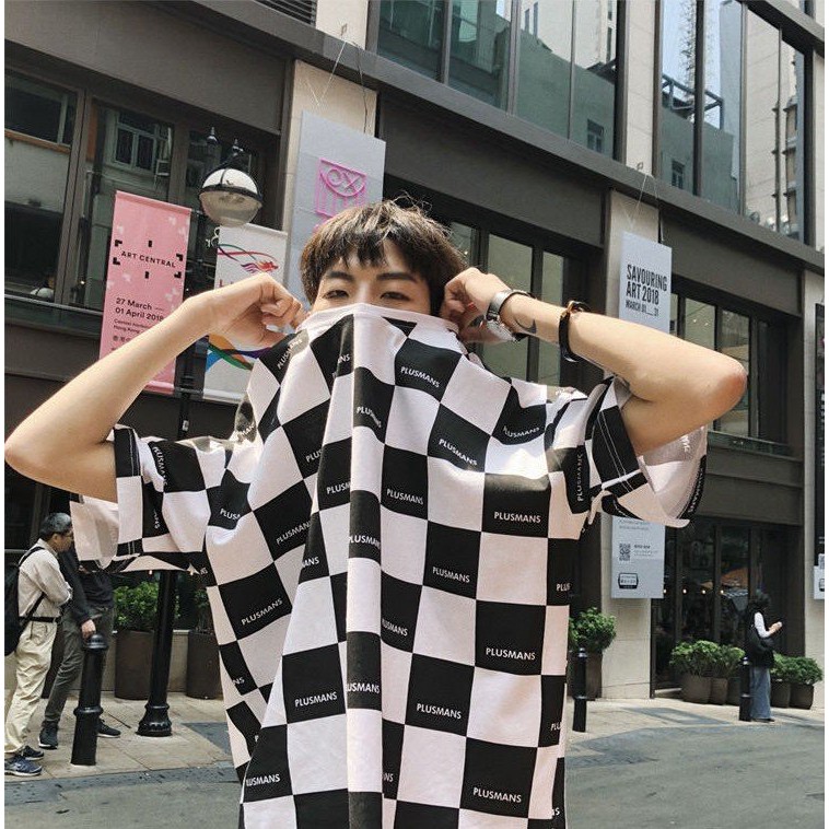 Áo thun form rộng caro tay lỡ checkerboard PLUSMAN