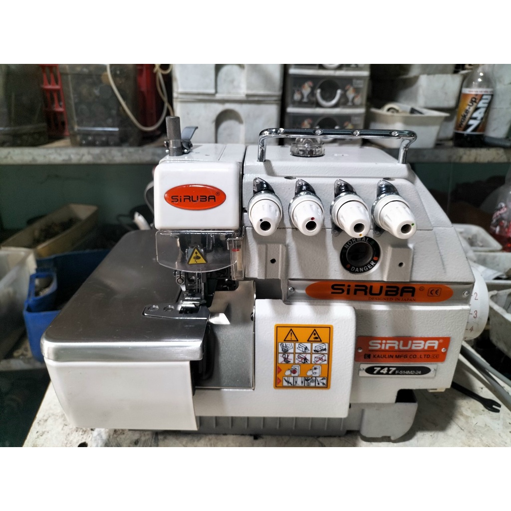Máy may vắt sổ  công nghiệp SIRUBA 747 sử dụng mô tơ liền trục tiết kiệm điện &gt; Máy may vắt sổ 4 chỉ 5 chỉ