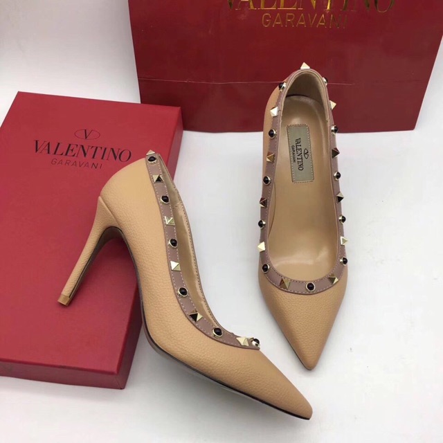 Giày Valentino sale