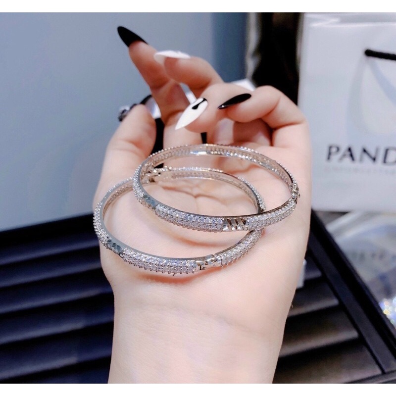 Vòng tay khoá cài xen kẽ xoàn khắc máy giá 1 chiếc V882