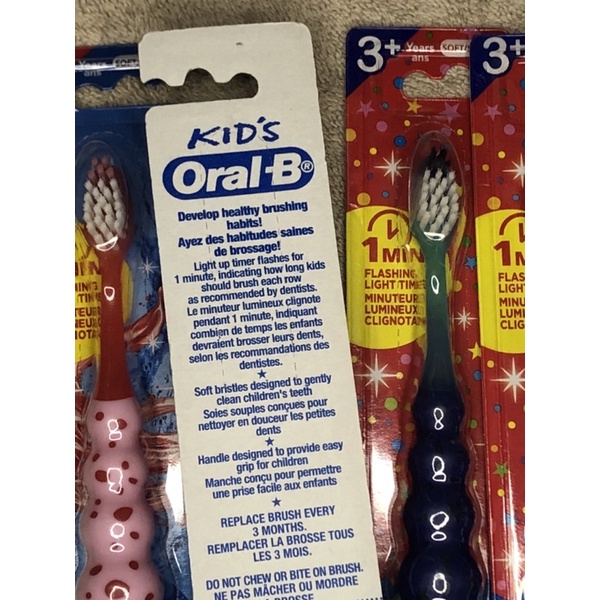 Bàn chải đánh răng oral b trẻ em CANADA
