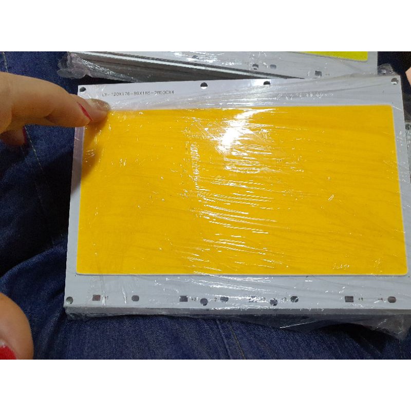 Nhân led 200w dùng chấn lưu