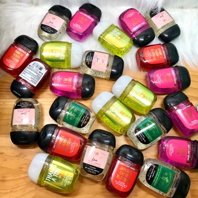 Gel rửa tay khô Bath & Body Works Anti-Bacterial Hand Gel Sanitizer 29ml