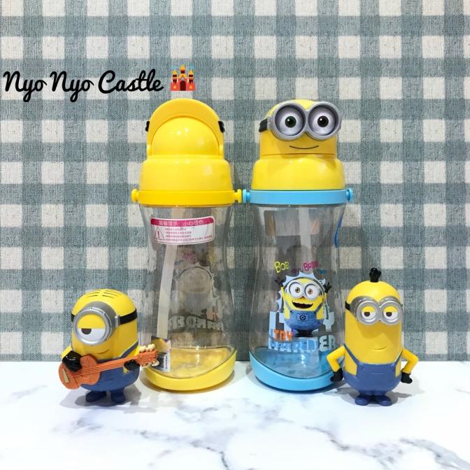 Bình Nước 500Ml Hình Minion Đáng Yêu