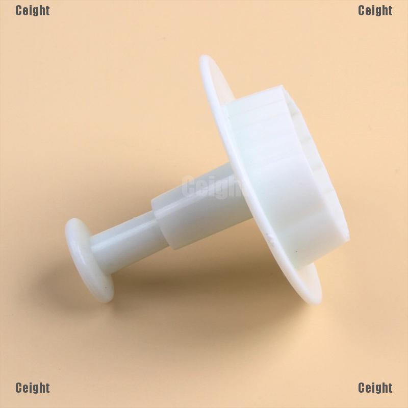 Set 3 Khuôn Cắt Bánh Tạo Hình Chiếc Lá Độc Đáo Tiện Dụng