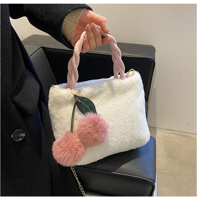 Túi Xách Đeo Vai Kiểu Vuông Nhỏ Phủ Bông Phối Dây Xích Thời Trang Hàn Quốc Sành Điệu