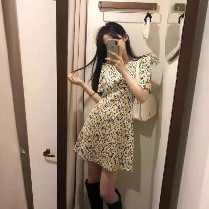 Đầm tay ngắn họa tiết hoa thời trang phong cách Hàn Quốc cho nữ