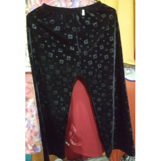 Quần nhung in hoa nhiều hoạ tiết đẹp cho bà cho mẹ.