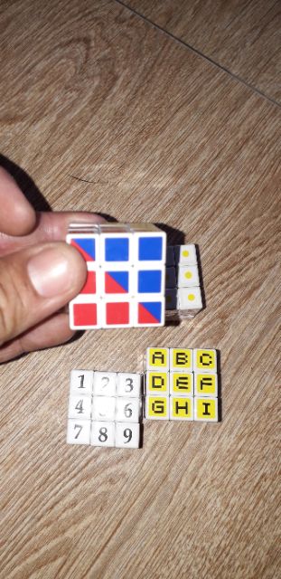 Một Cục rubik 3x3 mini bằng nhựa rất đẹp