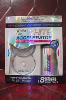 Tẩy trắng răng White Glo