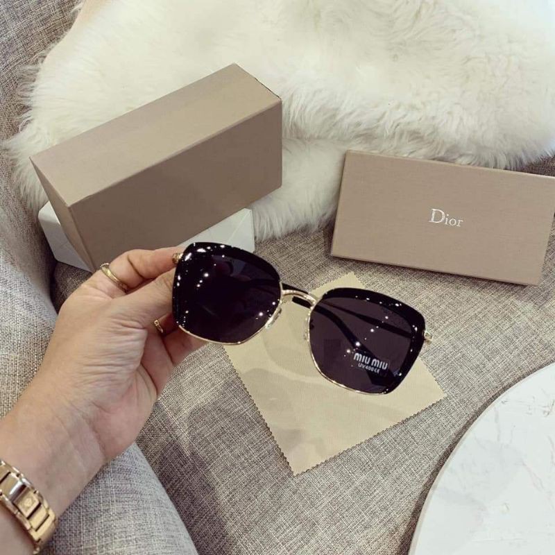 Sỉ Mắt Kính Miu Miu