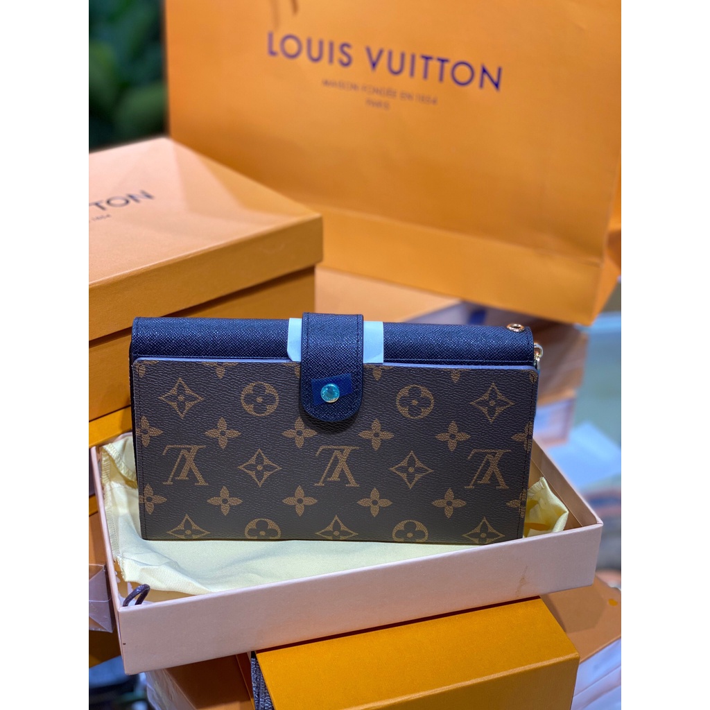 CLUTCH VÍ CẦM TAY LV KHOÁ KÉO MIỆNG KÈM DÂY ĐEO TAY FULLBOX HÀNG SẴN SHIP GRAB VINKYSHOPTK