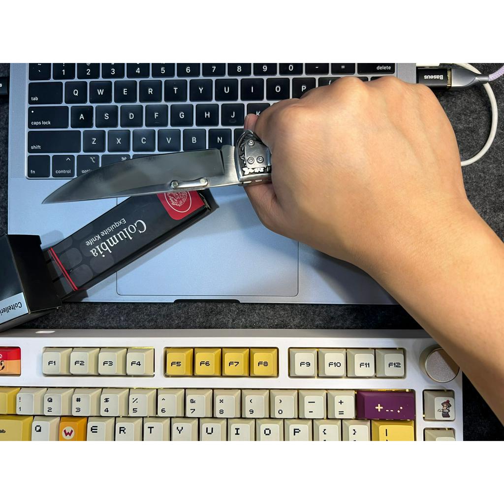 Dao phượt Columbia F01, dao gấp gọn tinh xảo