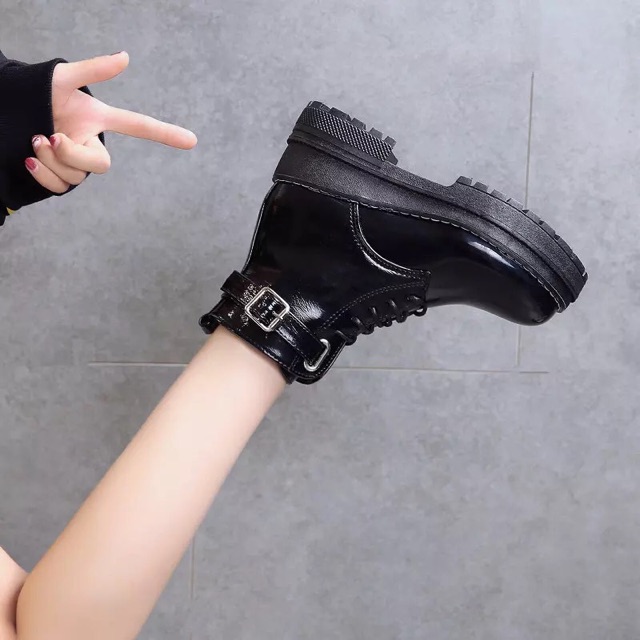 Giày cổ cao ulzzang cá tính | BigBuy360 - bigbuy360.vn