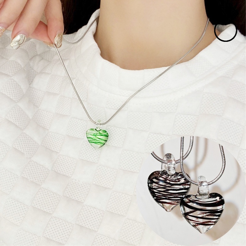 Vòng cổ kim loại mặt trái tim thủy tinh màu bạc/đen/xanh lá cổ điển cho nữ