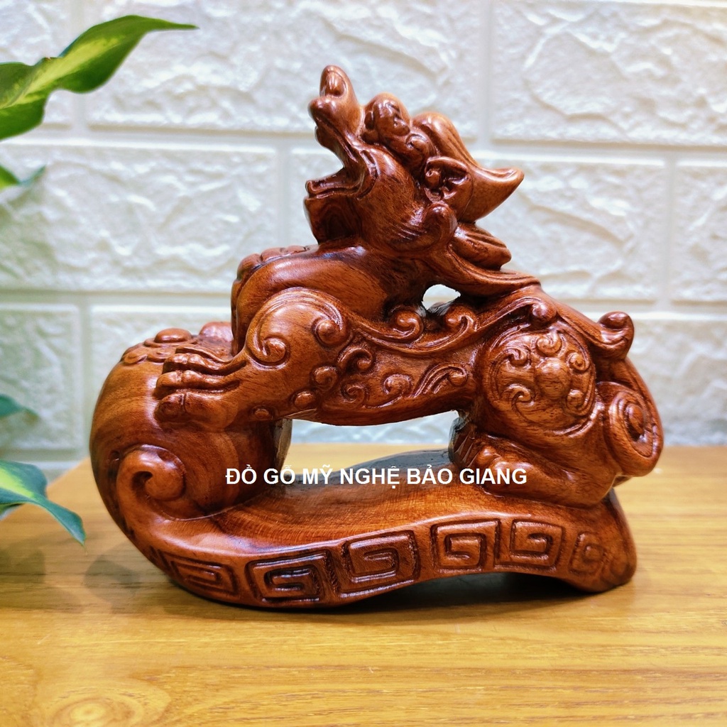 Cặp tỳ hưu gỗ hương mang bạc vàng vào nhà