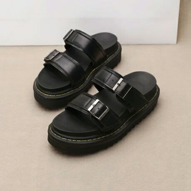 Dép Dr.Marten quai ngang
