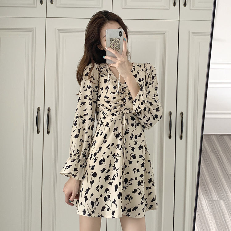 Đầm Midi In Hoa Với Thiết Kế Cổ Chữ V Xinh Xắn Theo Phong Cách Hàn Quốc | BigBuy360 - bigbuy360.vn