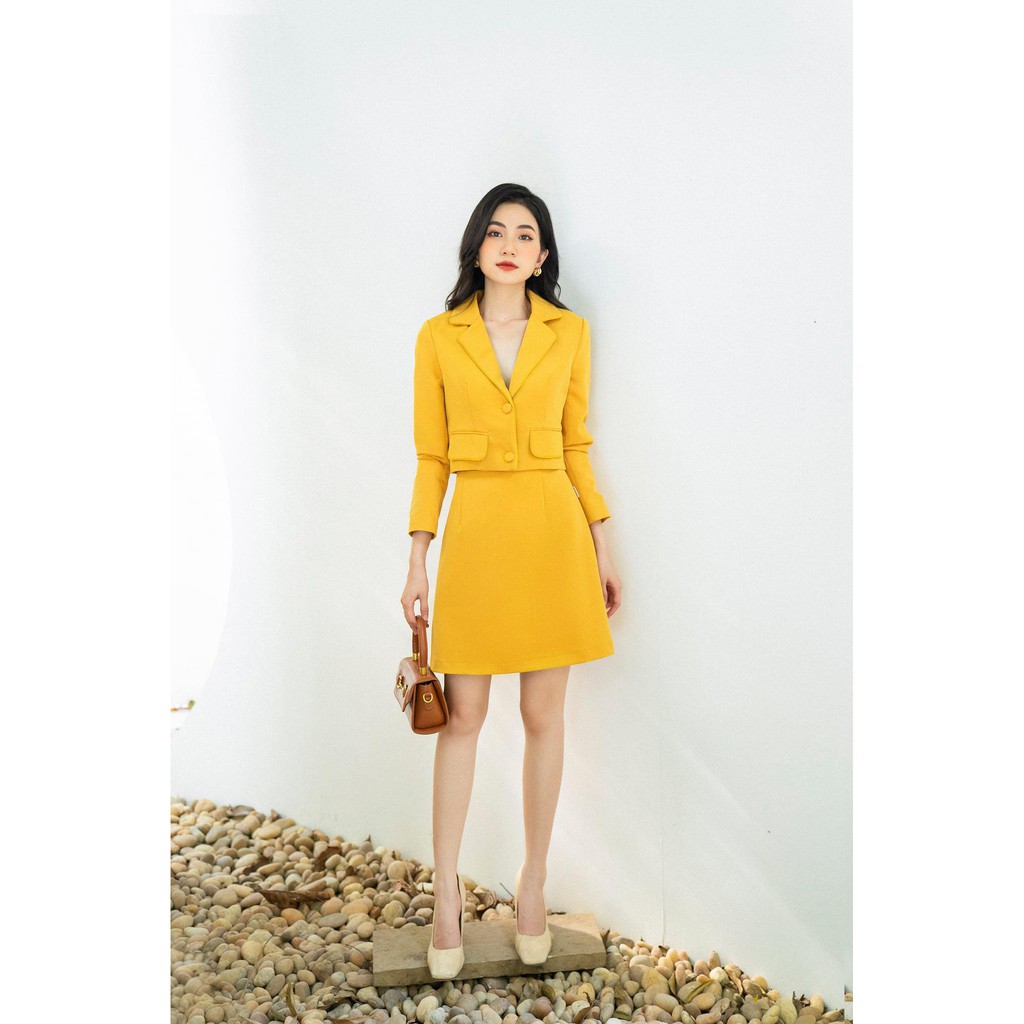Set Blazer 2 cúc croptop + chân váy | BigBuy360 - bigbuy360.vn