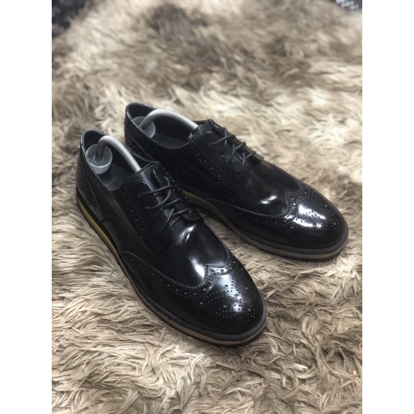 [Giày 2hand] [Size 43] [TonaShoe] Giày Tây Kiểu Dáng Wingtips Full Brouge Màu Đen Da Bóng