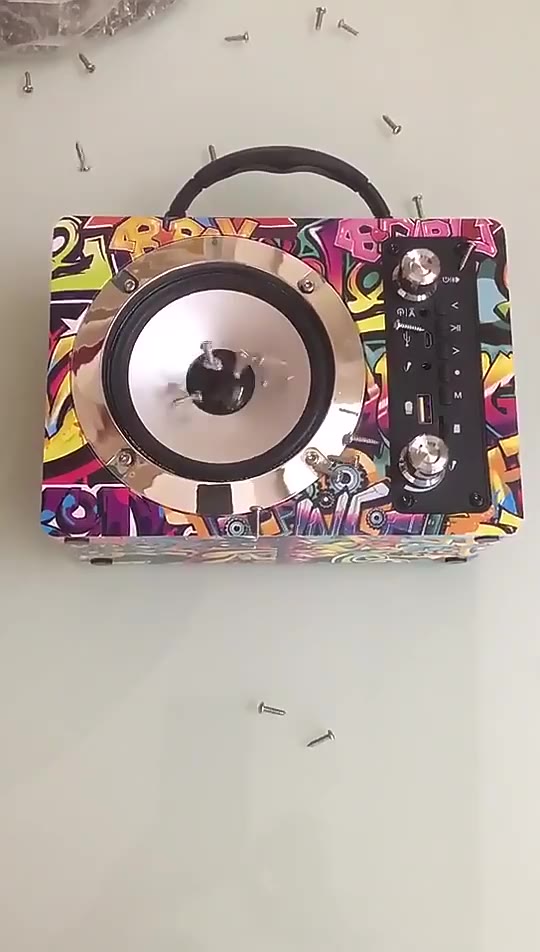 Loa Bluetooth Bass Cực Mạnh Loa Bluetooth Không Dây M10 Họa Tiết Graffiti Có Thẻ Nhớ SD Di Động Ngoài Trời | BigBuy360 - bigbuy360.vn