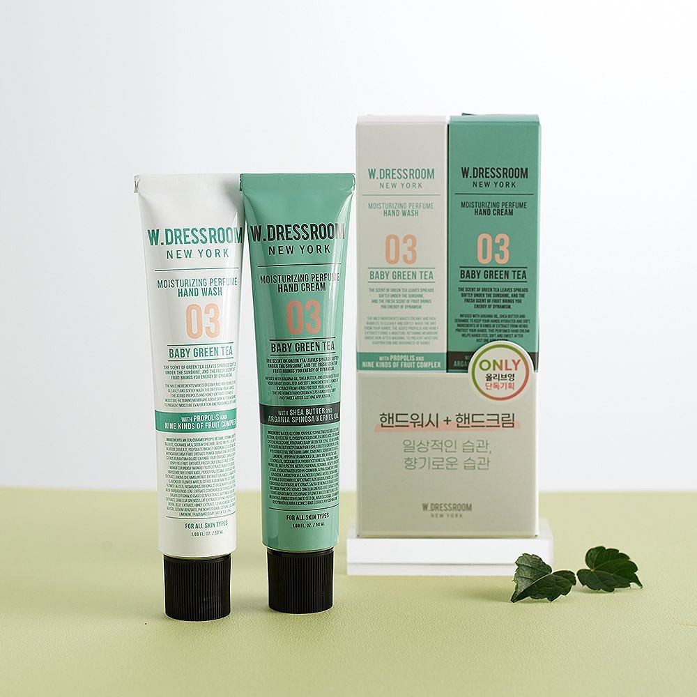 Kem dưỡng da tay W.DRESSROOM Moisturizing Perfume Hand Cream 50ml