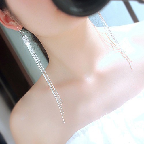 Bông tai dạng dài tua rua đính đá xinh xắn