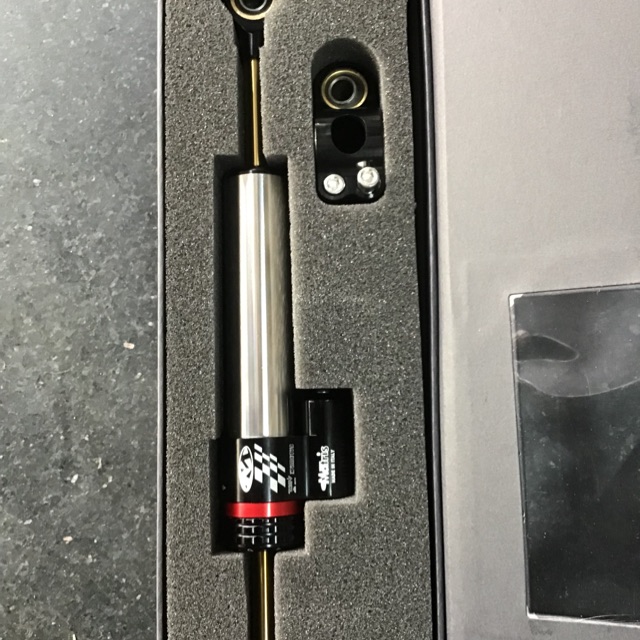 trợ lực cổ Matrix cho xe máy