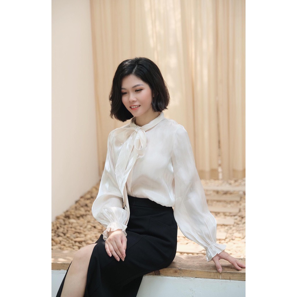 KOKA Design Sơ mi nơ tay xòe AO0100