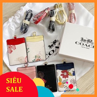 Thẻ đeo nhân viên