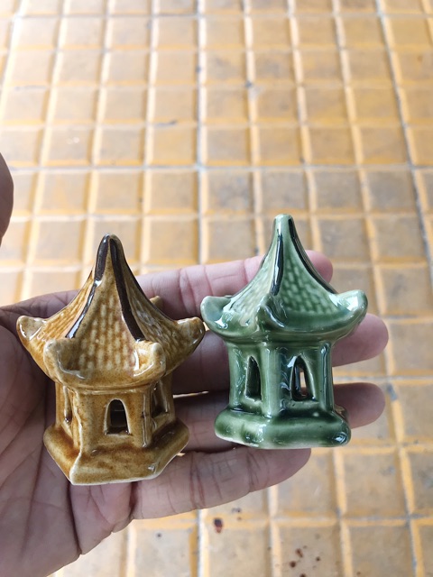 NHÀ NGHỈ TRANG TRÍ HỒ CÁ NON BỘ DÀI 4CM CAO 7CM