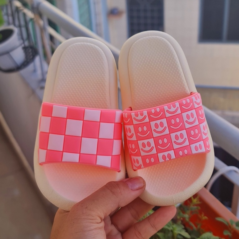 Dép đế bánh mì chật liệu cao su siêu mềm cho bé trai bé gái hình mặt cười