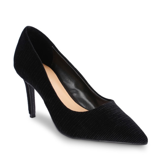 Giày cao gót nữ thời trang mũi nhọn cao 7cm Girlie S30044 với Chất liệu vải nhung gân siêu êm chân.