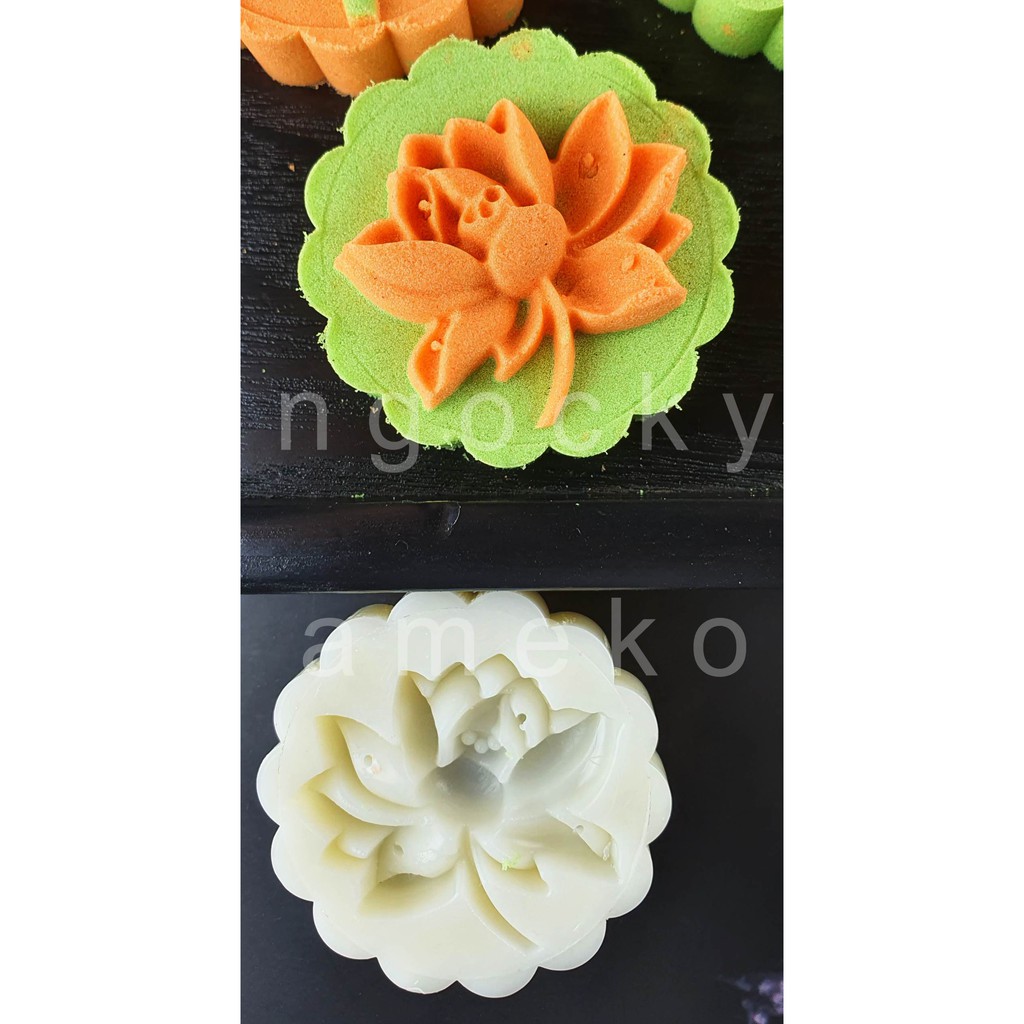 NQ50-867 - KHUÔN LÒ XO BÁNH TRUNG THU / BÁNH DỨA  HOA TRÒN HÌNH SEN 50G