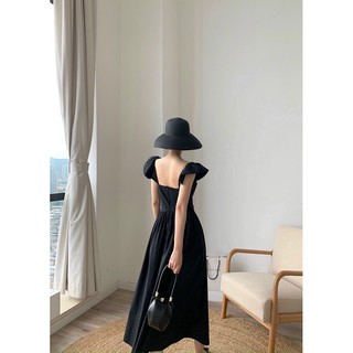 ĐẦM ĐEN CỔ V