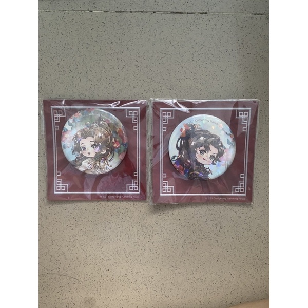 Cặp huy hiệu chibi showroom