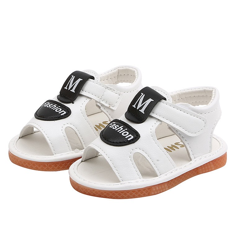 Dép sandal tập đi chống trượt♥️Freeship♥️chữ M Fashion cho bé trai và bé gái đế êm có tiếng kêu