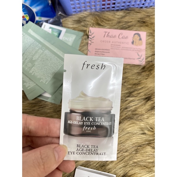 [sample 1.5ml] Kem dưỡng mắt chống lão hóa Fresh Black Tea Age-Delay Eye Concentrate