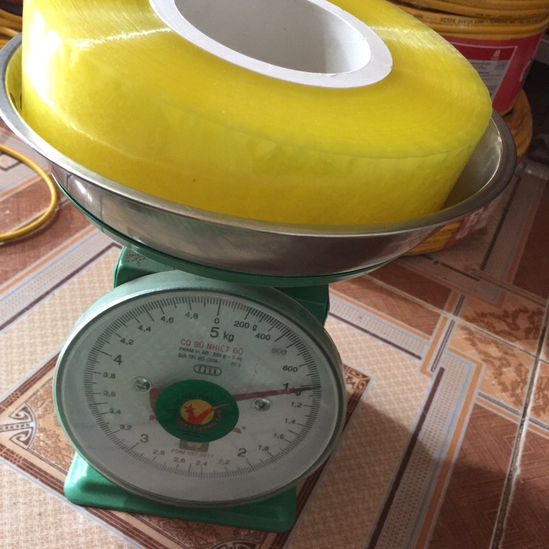 Băng dính gói hàng 1kg