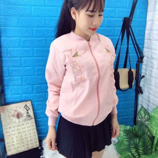 Áo Khoát bomber thêu hoa hình thật