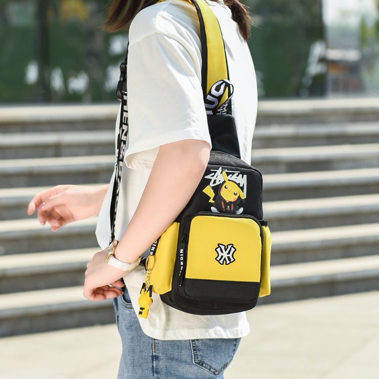 Túi Đeo Chéo Trước Ngực In Hình Pikachu Chất Liệu nylon Chống Thấm Nước Thời Trang Mùa Hè 2020 Cho Cặp Đôi