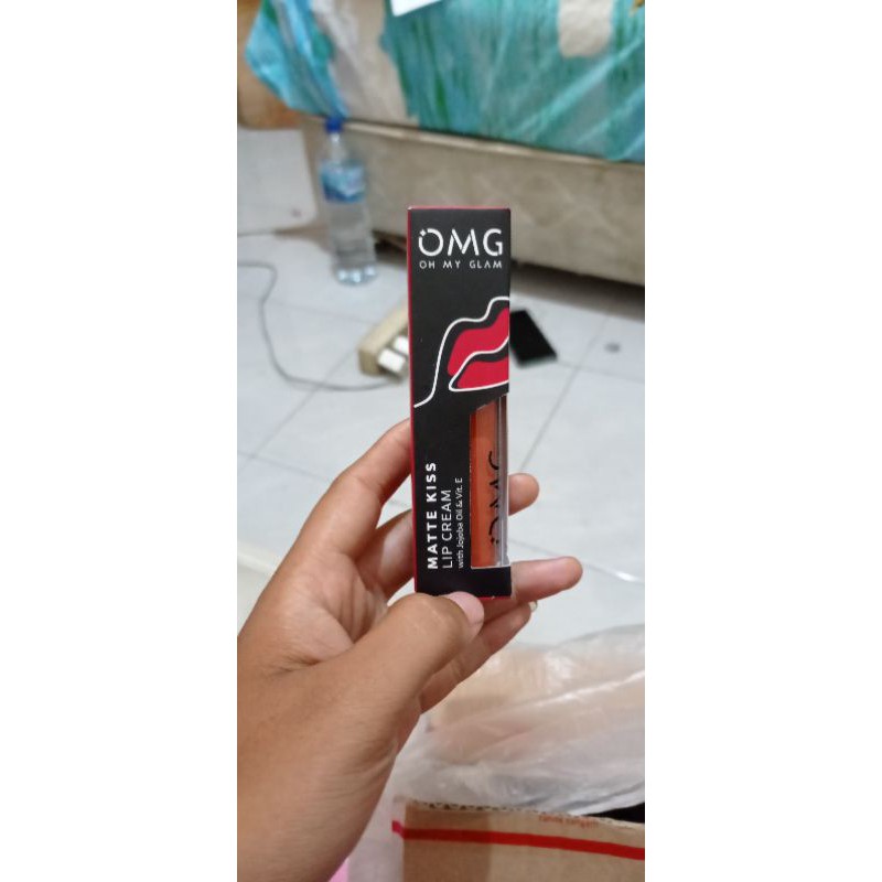(Hàng Mới Về) Kem Dưỡng Môi Oh My Glam No. 1-12 | BigBuy360 - bigbuy360.vn