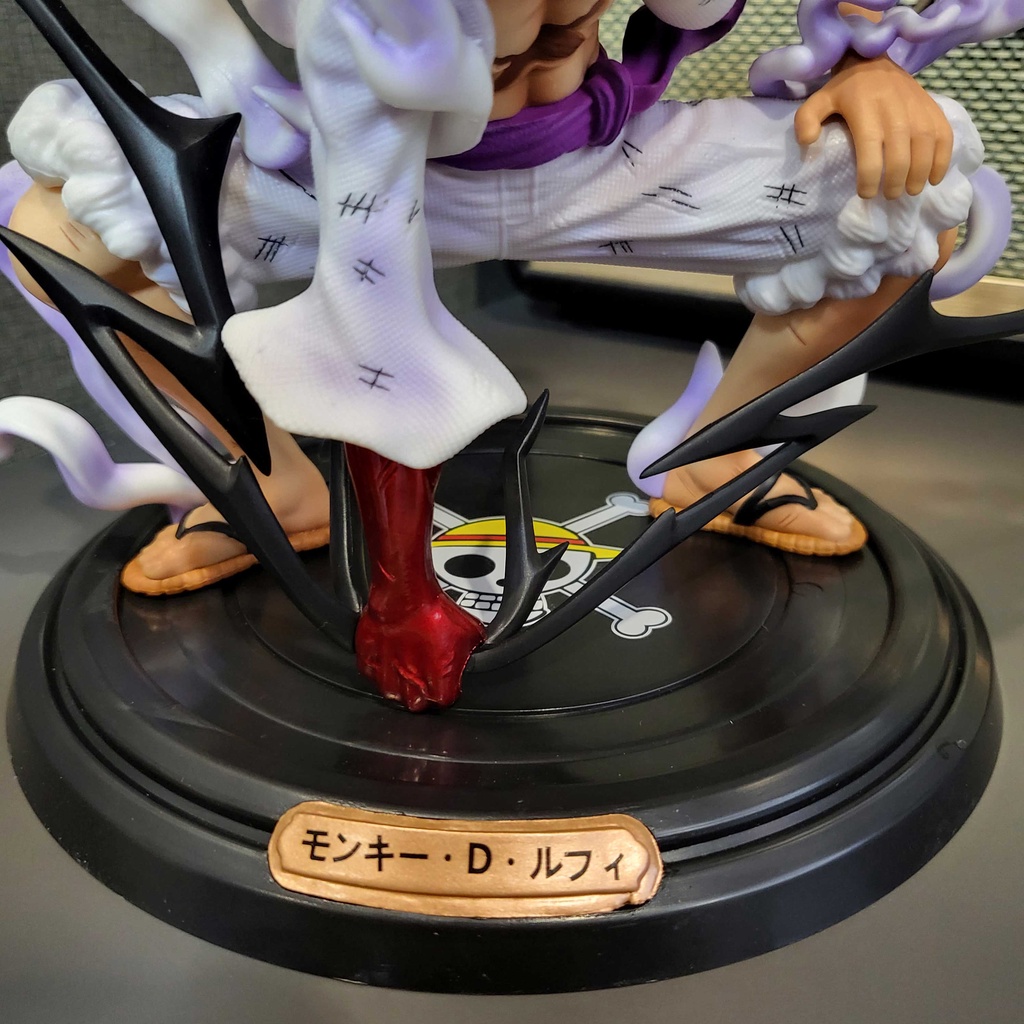 Mô hình Luffy Gear 5 chiến đấu 20 cm